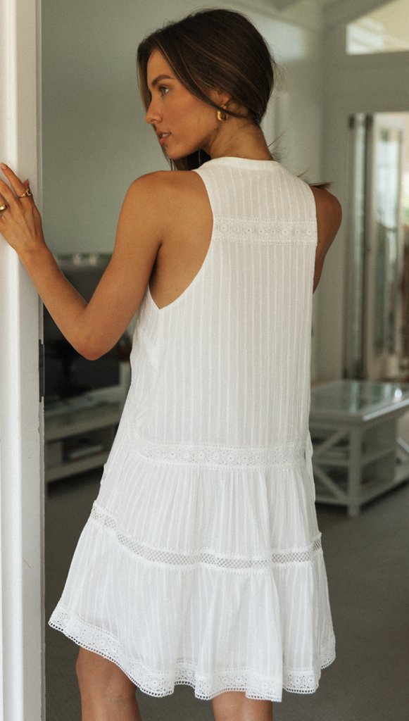 One Shoulder Lattice Cage Overlay Tulle Train Maxi Gown
