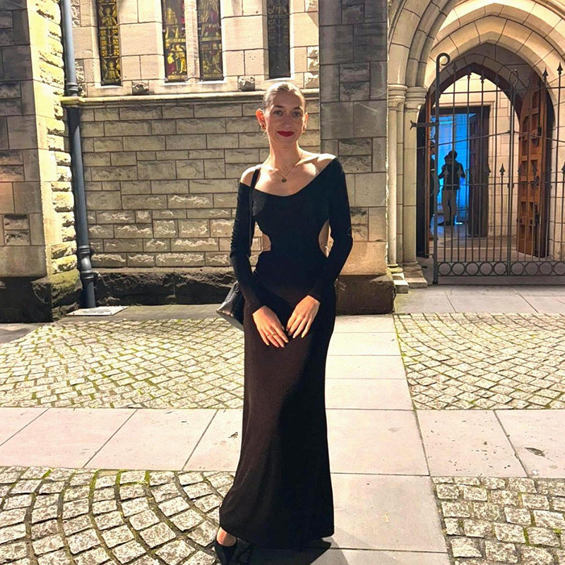 Long Sleeve Scoop Neck Pearl Chain Backless Maxi Dress