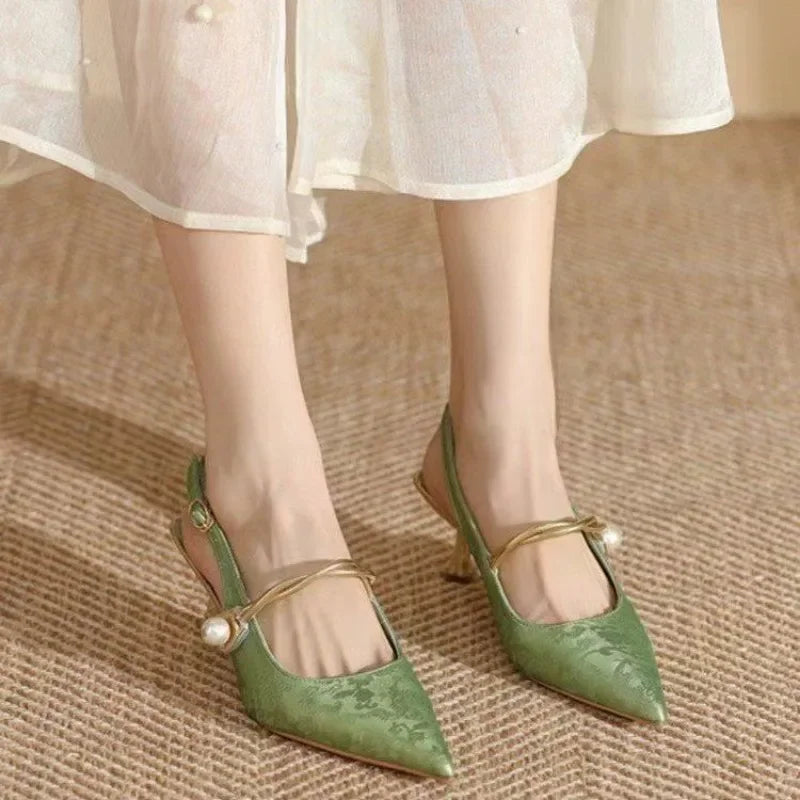 New Summer Fashion Pointed Toe Pearl High Banquet Women Low Heel Pumps