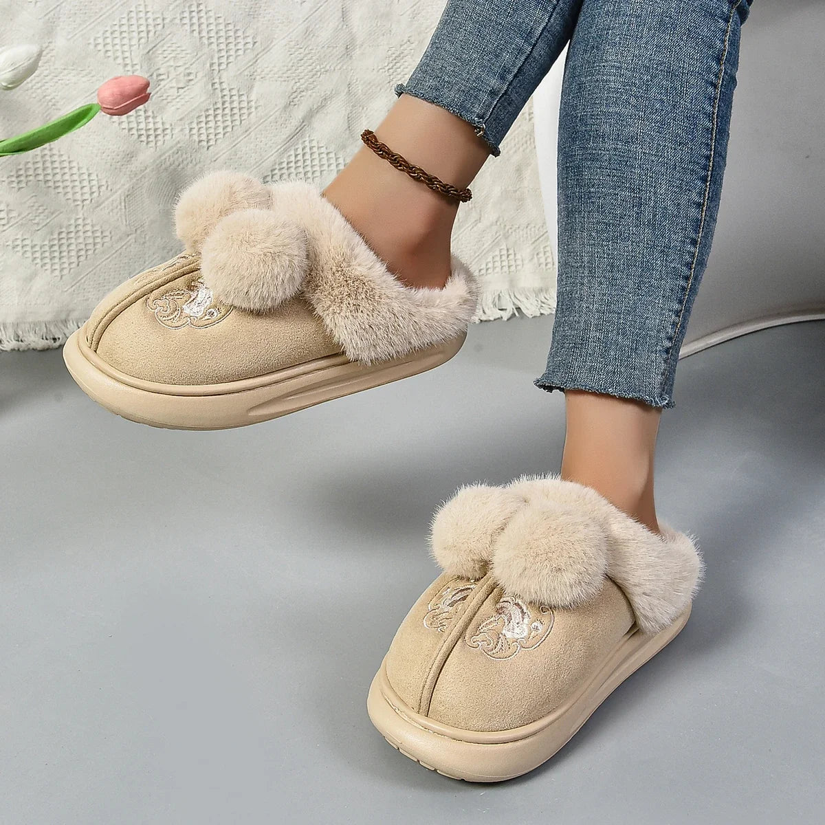 2024 Winter New Warm Women Snow Boots Indoor Comfortable Plush Shoes Platform Winter New Cute Cotton Slippers Zapatos De Muje