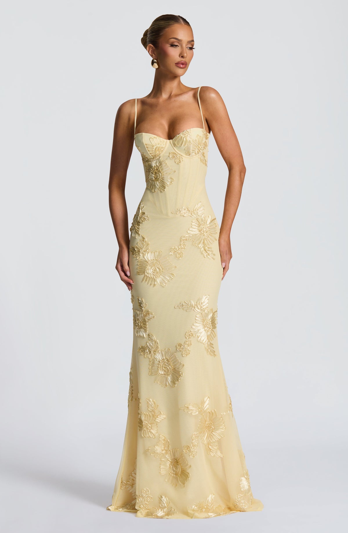 Sweetheart Neck Spaghetti Strap Corset Bodice 3D Floral Applique Mermaid Maxi Gown