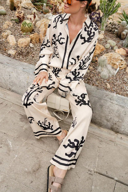 ® Light and Comfortable Satin Unique Print Elastic Waist Pocketed Wide Leg Pants