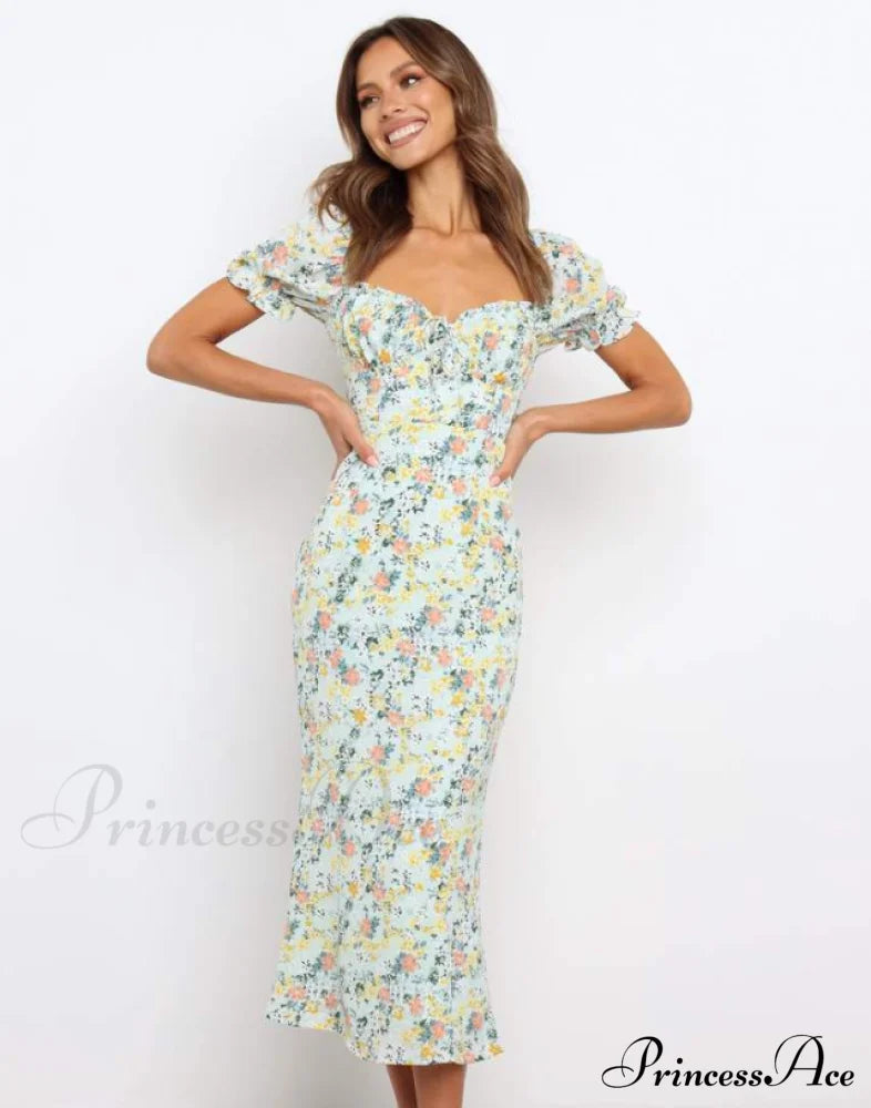 Summer Beach Sweet Dress with Puff Sleeves and Ruffles