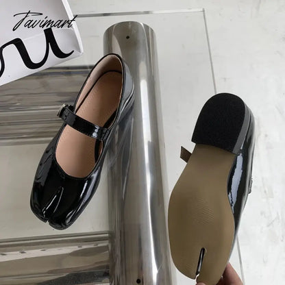 NEW Korean Style Spring Black Tabi Ninja Moccasins Round Split Toe Shallow Women Rome Style Shoes Female Casual Mary Janes Shoes