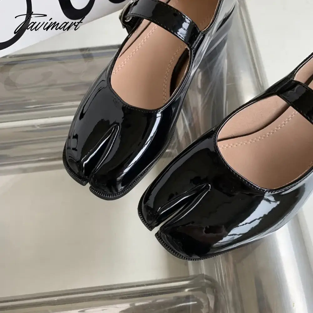 NEW Korean Style Spring Black Tabi Ninja Moccasins Round Split Toe Shallow Women Rome Style Shoes Female Casual Mary Janes Shoes