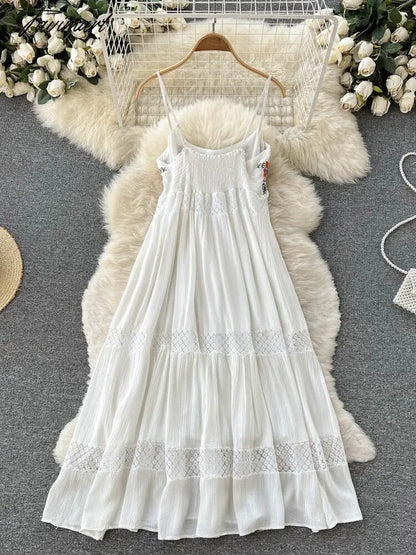 Summe New Ladies Beach Dress Korea Fashion Sling Embroidery Hollow Sexy Long Skirt Elegant Party Dress White Dress Robe