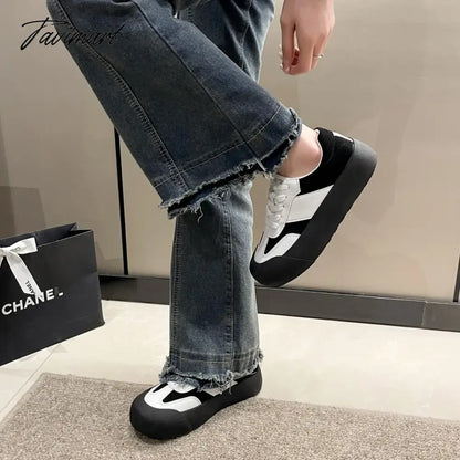 Women summer shoes new casual Joker increased thick-soled light students moral training shoes retro explosion shoes.