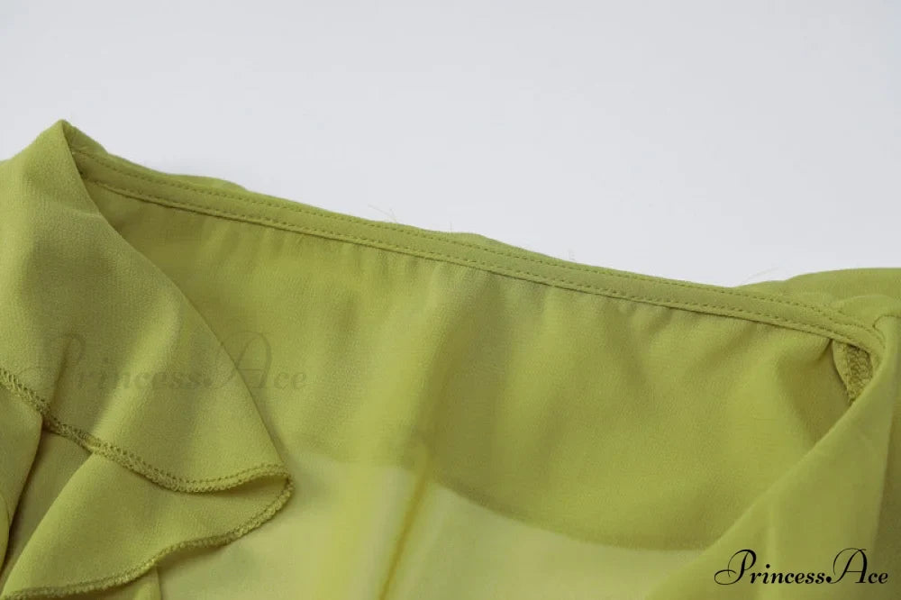 Trim Lace T-shirt 90s with Chiffon Ruffles Up and Vintage Green Detail
